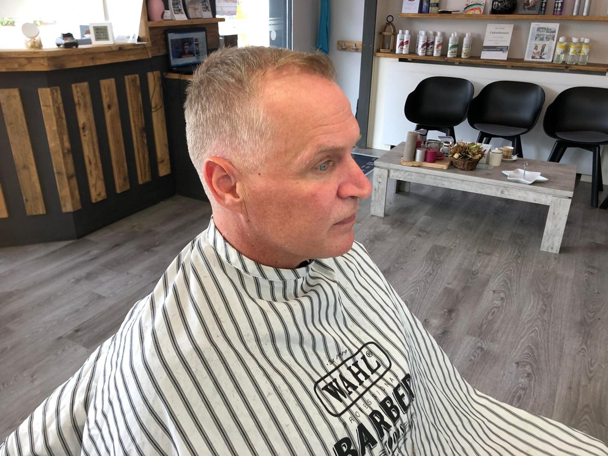 Herenknipbeurt met tondeuse bij Kapsalon Deniz in Ermelo